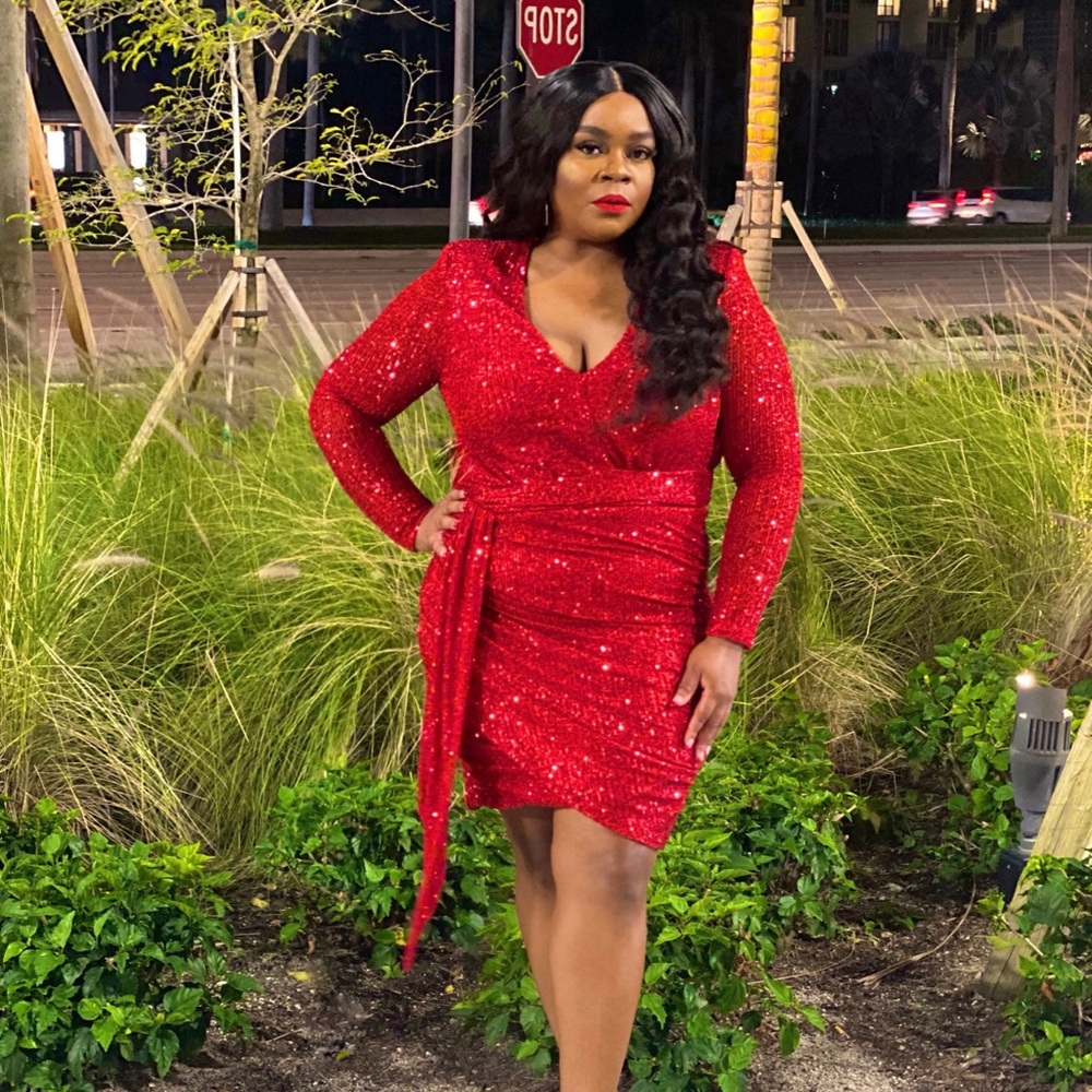 This item was worn once for a Christmas dinner - Great Condition